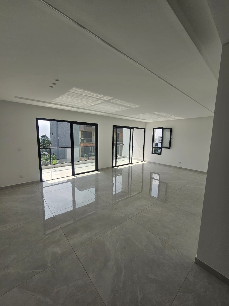 APPARTEMENTS A LOUER A MBADON