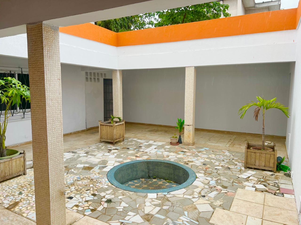 EN VENTE : VILLA 8 PIÈCES CITÉ ALLABRA — vue 3