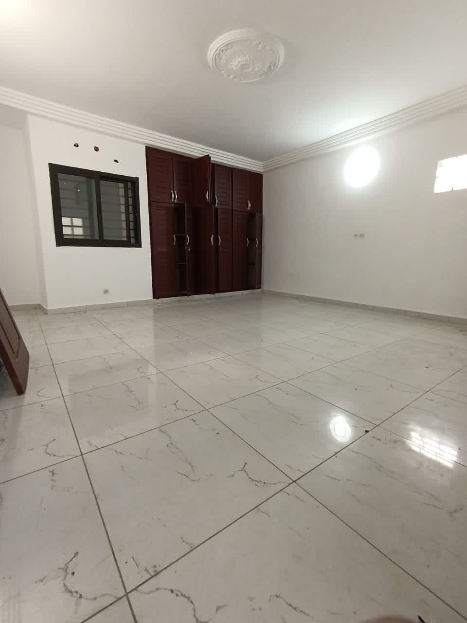 EN LOCATION : APPARTEMENT 4 PIÈCES RIVERA 4 — vue 5