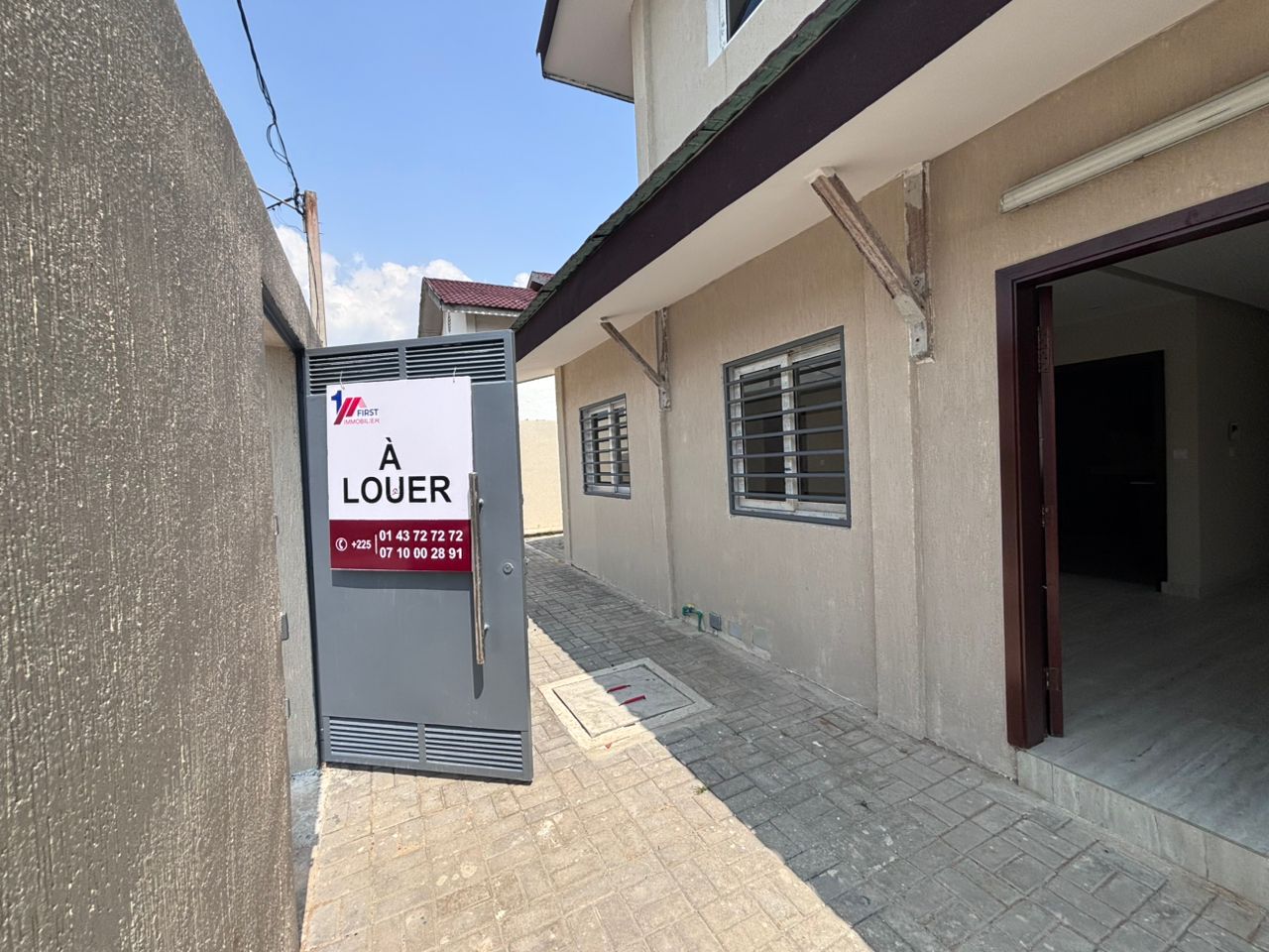 VILLA A LOUER A MODESTE BASSAM — vue 2