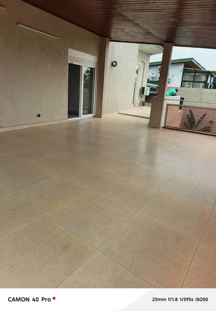 VILLA A LOUER A COCODY RIVIERA PALMERAIE — vue 4