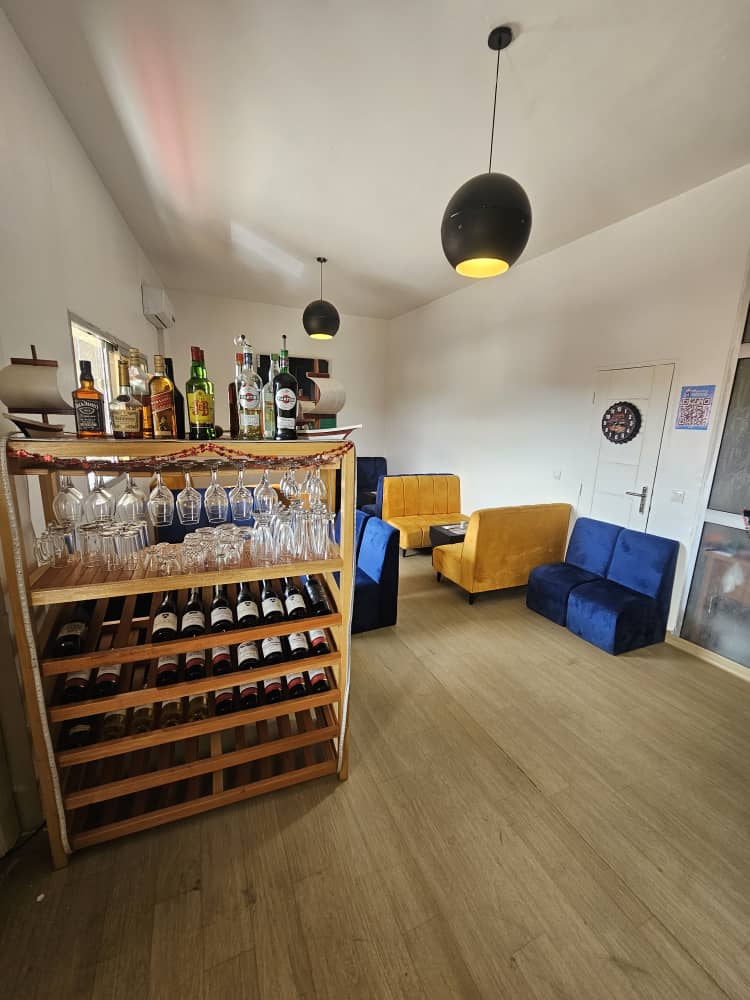 RESTAURENT MEZZANINE A CEDER A LA RIVIERA 2 — vue 3