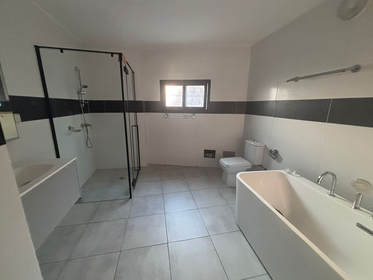 VILLA EN VENTE A LA RIVIERA ABATTA — vue 2